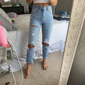 top shop ripped jeans!